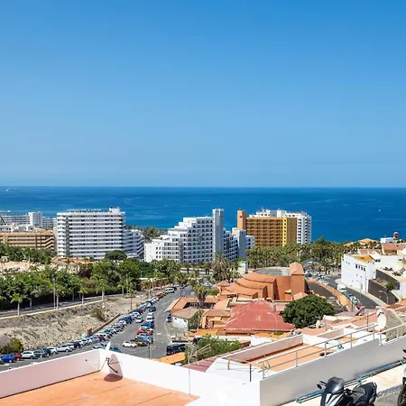 Ocean And Siam Park View Apartment
