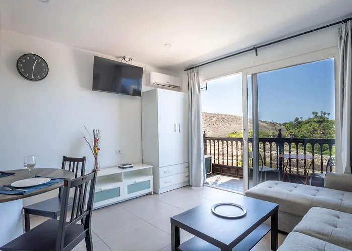 Ocean And Siam Park View Apartment