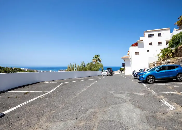 Ocean And Siam Park View Apartment